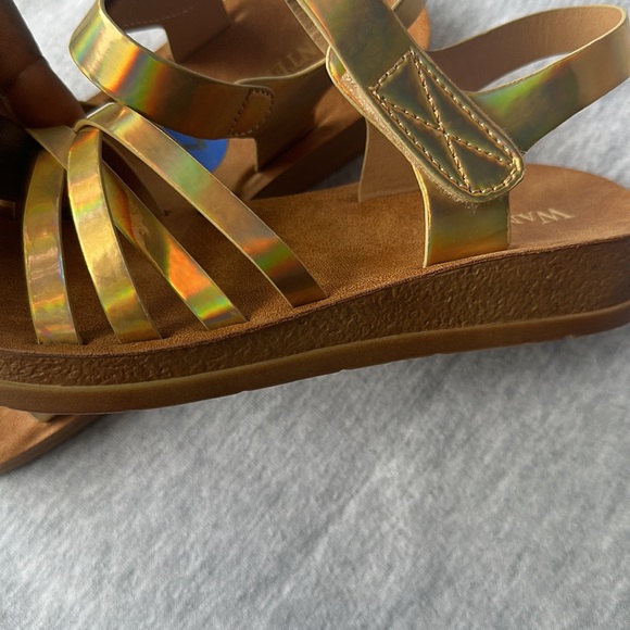 Wanted - Picture 9 of 12